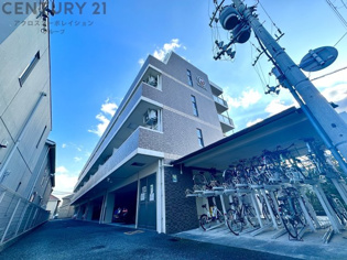 リーガルコート山本駅前の外観