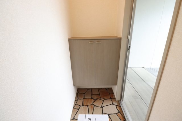 グリーンハイツの玄関|シューズボックスです