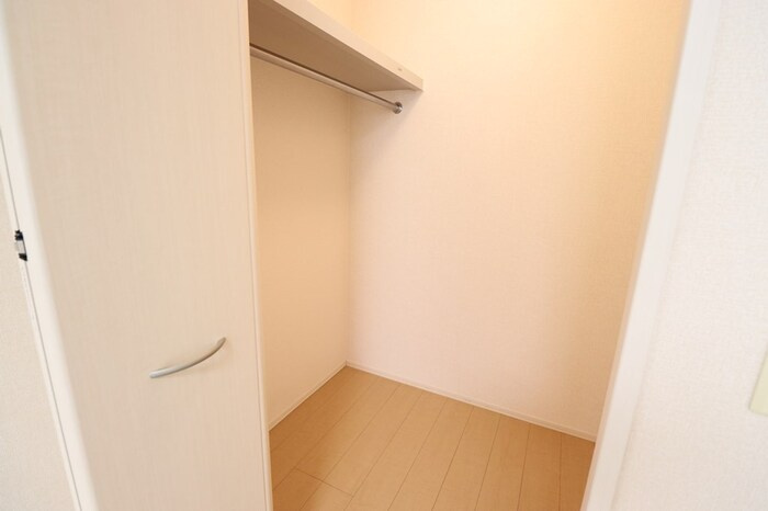 モダンコート見川 Ｍ＆Ｋの収納|たっぷりとした収納スペースです