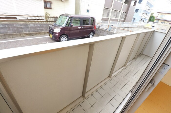 モダンコート見川 Ｍ＆Ｋのバルコニー|バルコニーがあります