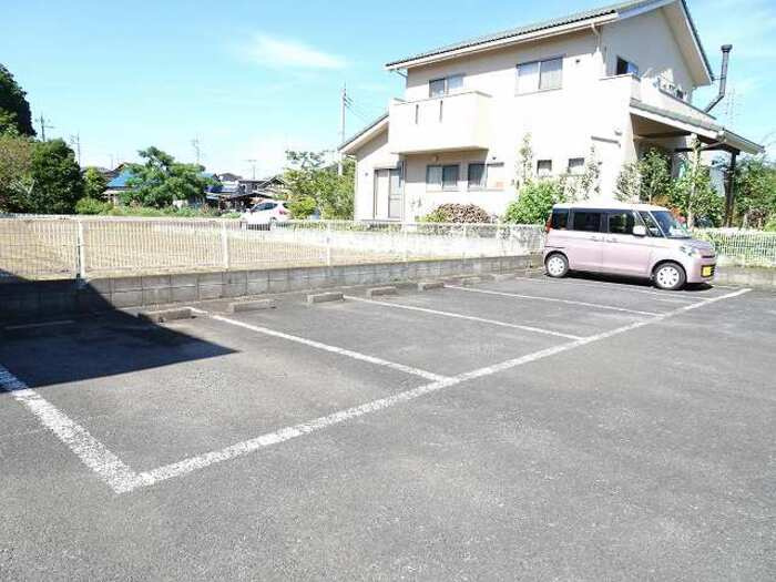 エリー　Bの駐車場|駐車場です