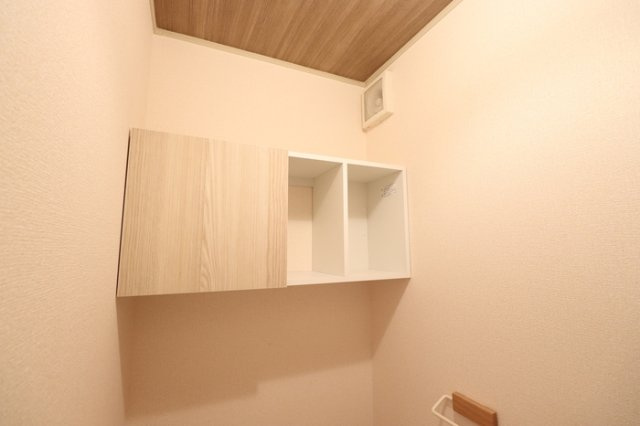サニーハウス　Ⅱのトイレ|トイレ収納です