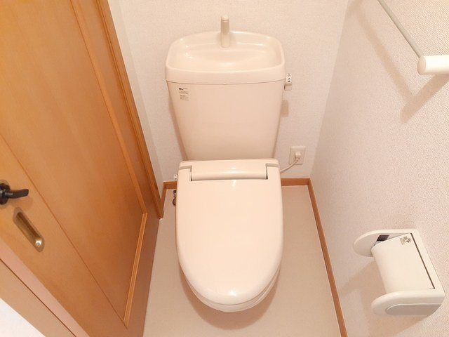 プラシード・ピアッツアＢのトイレ|ゆったりとした空間のトイレです