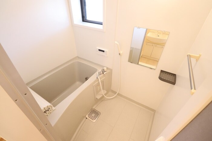 アン オアシスの浴室|コンパクトで使いやすいお風呂です
