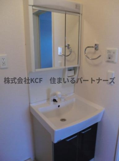 セジュールひまわりの洗面所|ゆったりとスペースのある洗面所