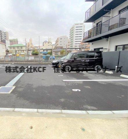 グランジュール大手町の駐車場|駐車場があるので、車を買う予定の方も安心です