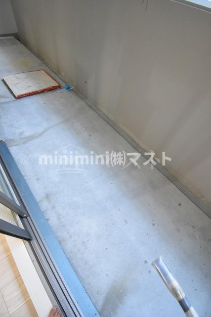 エスリード大阪上本町グリーズのバルコニー