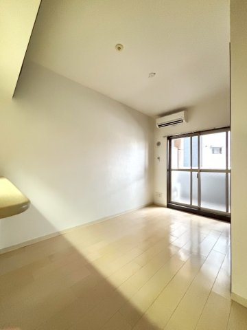 福岡市博多区堅粕３丁目の賃貸マンションの居間・リビング