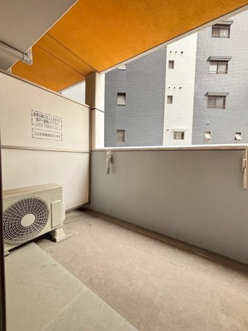福岡市博多区堅粕３丁目の賃貸マンションのバルコニー