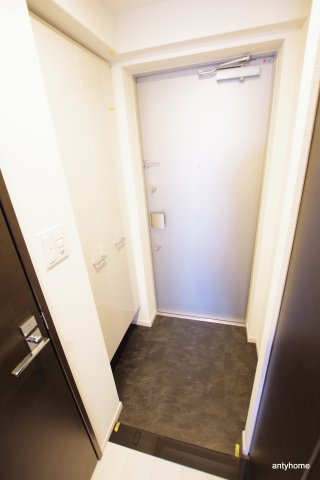 スワンズシティ大阪城北詰　仲介手数料無料の玄関