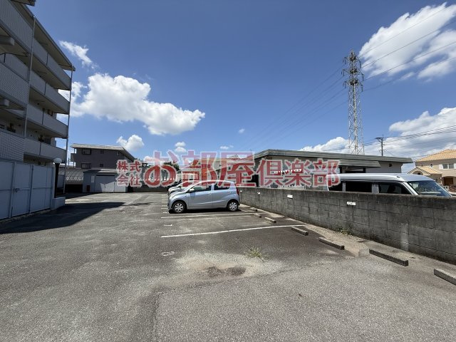 シャトレ東合川の駐車場|駐車場があります