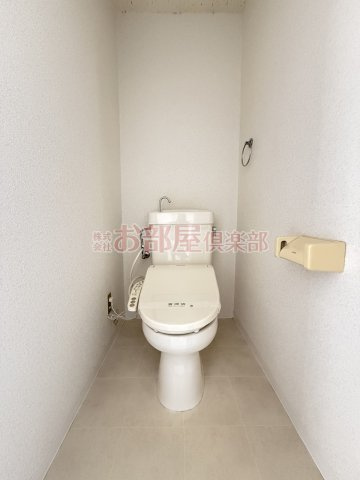 シャトレ東合川のトイレ|シンプルで使いやすいトイレです