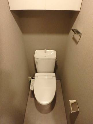 コンフォリア江坂のトイレ