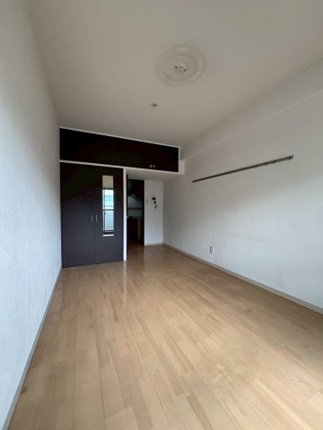 福岡市博多区堅粕３丁目の賃貸マンションの居間・リビング