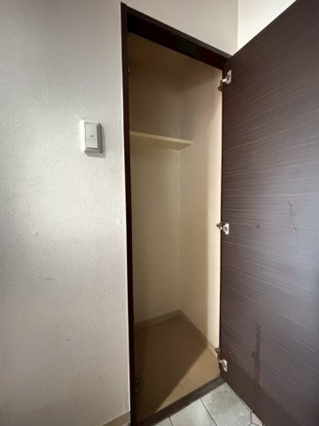 福岡市博多区堅粕３丁目の賃貸マンションの収納