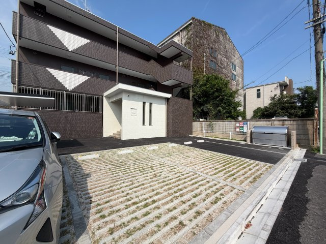 グラーツ F　名古屋市賃貸　仲介手数料無料の駐車場