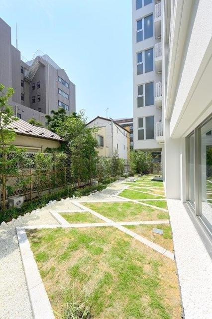 パルテメゾン中落合のその他|★１階の庭部分★