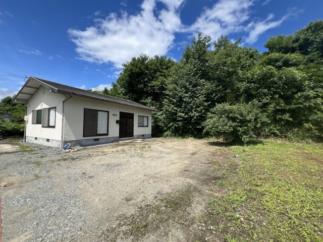 津山市　楢　平家中古住宅　２DK＋納戸の庭