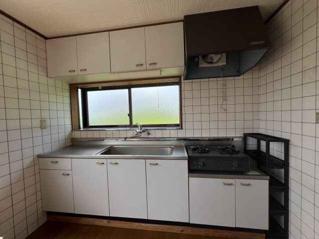 津山市　楢　平家中古住宅　２DK＋納戸のキッチン
