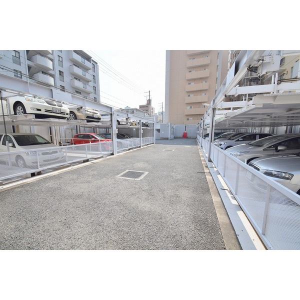 パードレ関目の駐車場