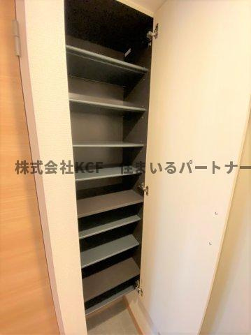 CASTILLOの玄関|収納もある玄関です