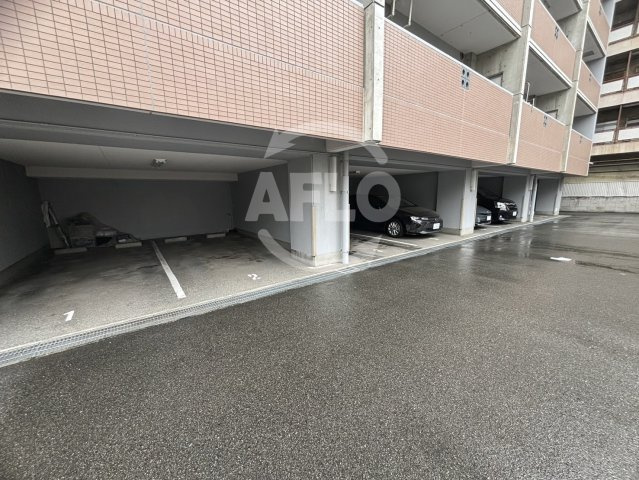 コージーコート　磯路小学校区の駐車場|コージ―コート　駐車場