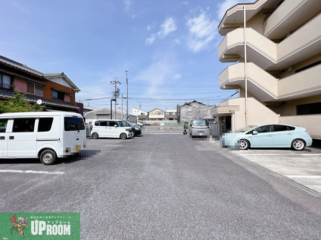 セピアパレスの駐車場