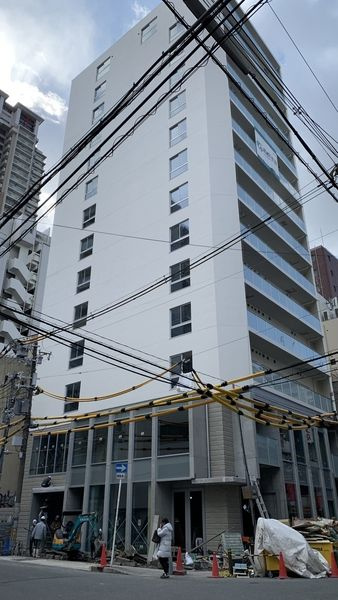 Wave on Horie Tower