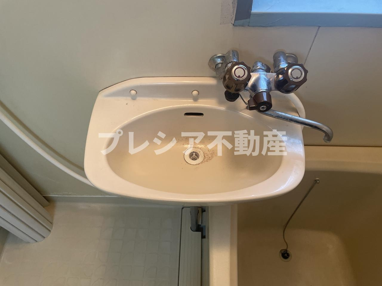 ベル甲子園口IIIの洗面所