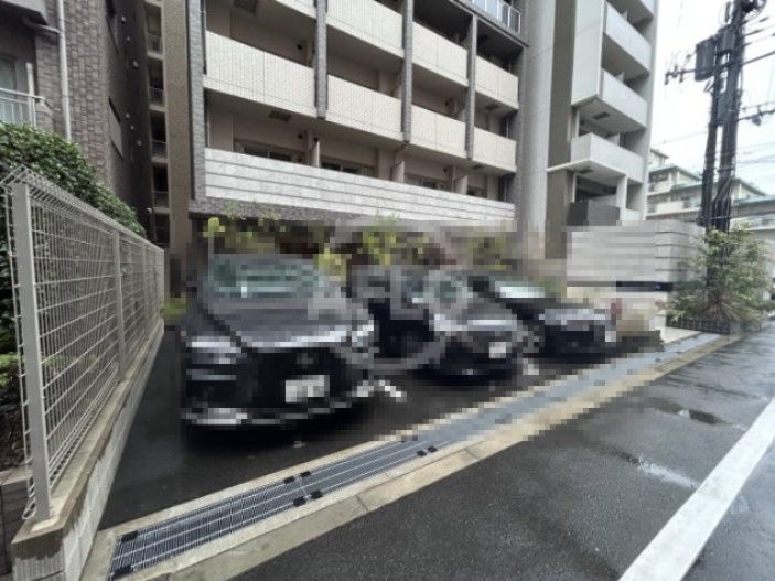プランドール新大阪の駐車場|駐車場