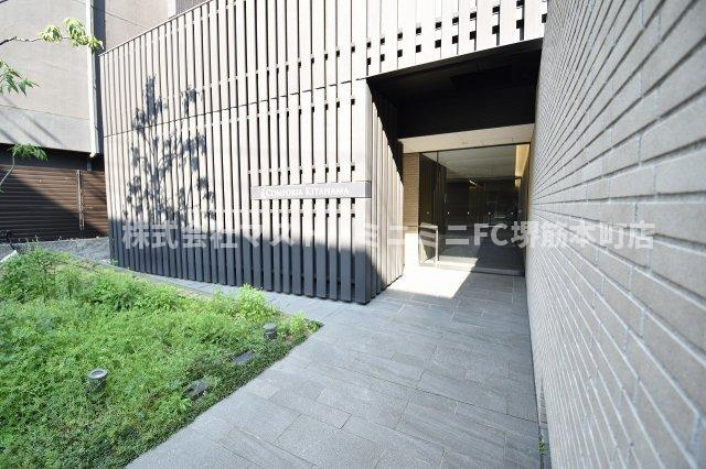 大阪市中央区今橋２丁目の賃貸マンションのエントランス
