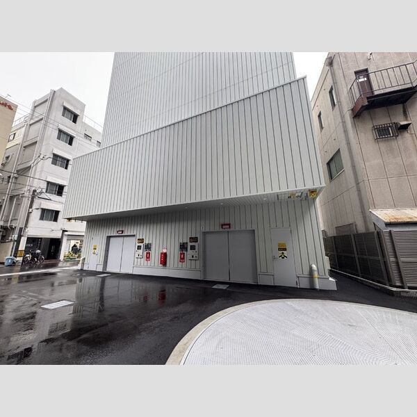 グランセジュール大国町の駐車場