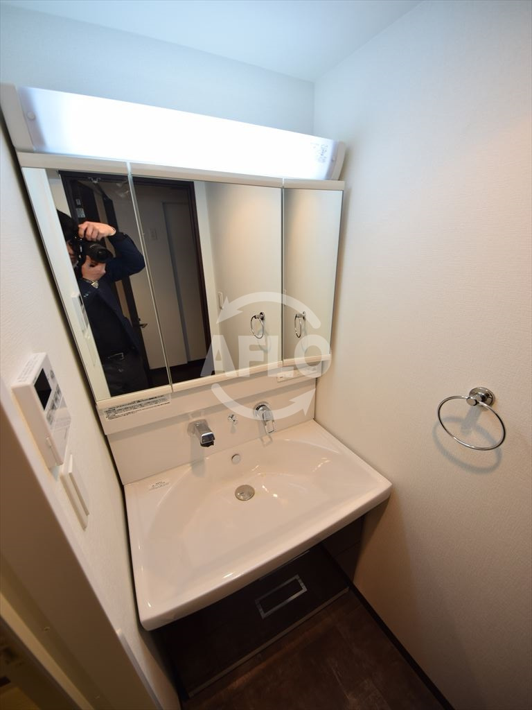 S-RESIDENCE淀屋橋の独立洗面台|S-RESIDENCE淀屋橋　洗面化粧台