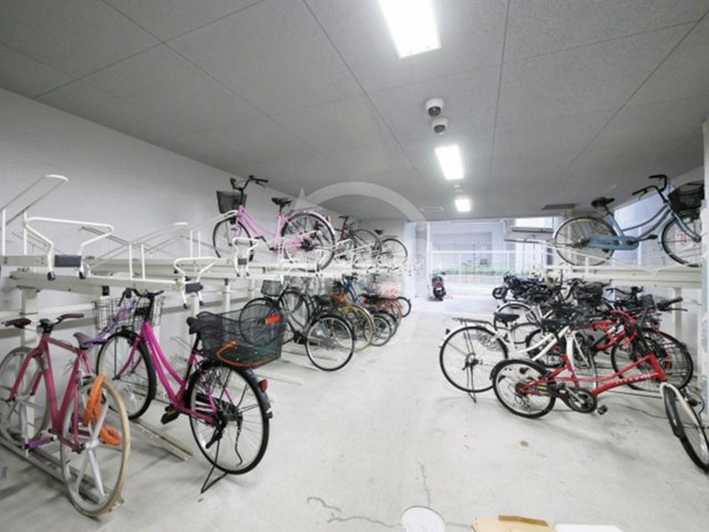 レオンコンフォート本町東のその他共用部分|レオンコンフォート本町東　駐輪場