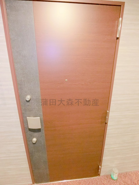 クオリタス南大井の玄関