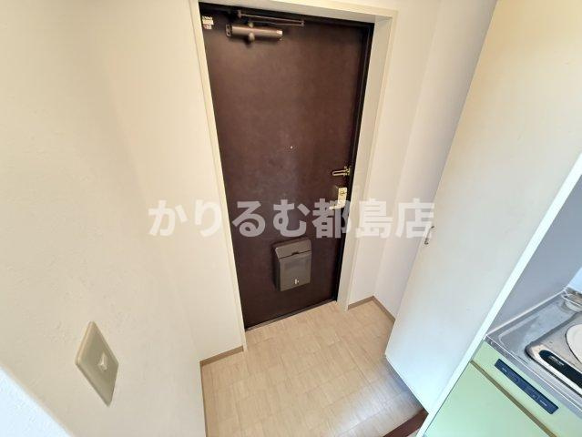 片町コートの玄関