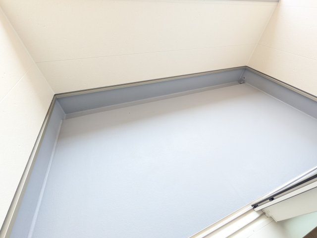 ひたちなか市平磯町　第2　新築戸建て　2号棟のバルコニー|人気のインナーバルコニー。室内と一体感があり、雨の日のお子様の遊び場や、ペットの安全な外気浴スペースにも最適です♪