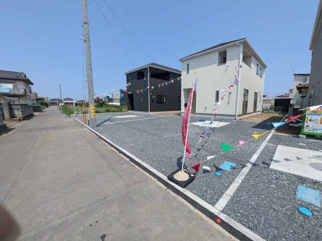 ひたちなか市平磯町　第2　新築戸建て　2号棟の前面道路含む現地写真|写真だけでは伝わらない快適さを、ぜひ現地で体感しませんか？
即日見学可能です！平日のご案内も可能です♪
お気軽にお問合せまたはお電話ください！
0297-86-8370まで【リアライズ不動産】