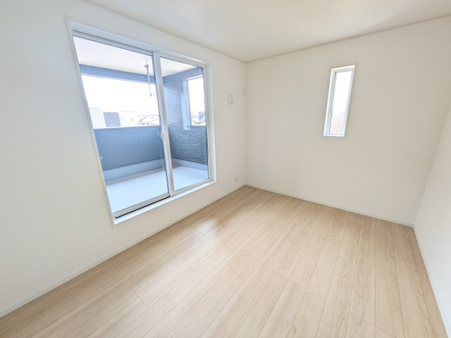 ひたちなか市平磯町　第2　新築戸建て　1号棟の洋室|陽当たりの良い明るい洋室です♪