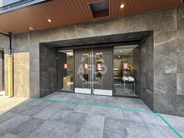 プレサンス九条グランデリーヴのエントランス|プレサンス九条グランデリーヴ　エントランス