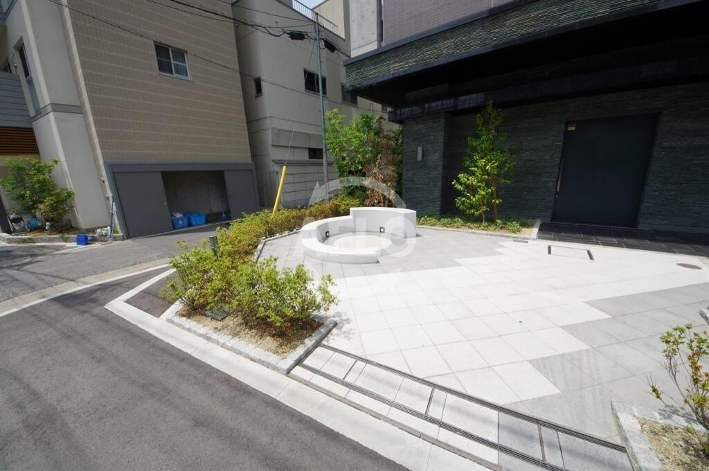 クレヴィア大阪福島の庭|クレヴィア大阪福島　エントランス