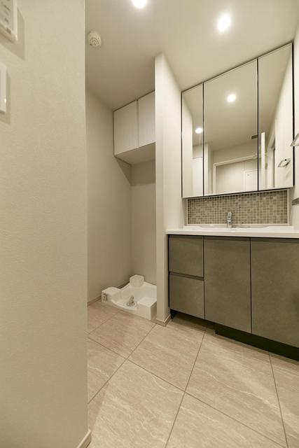 ＧＲＡＮＰＡＳＥＯ西麻布Ⅱの洗面所|※写真は同タイプ住戸です。