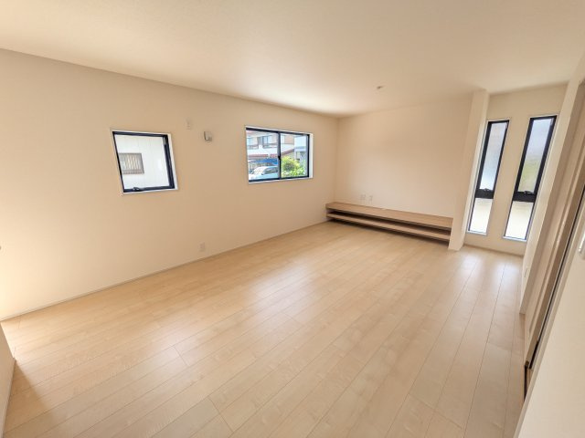 石岡市石岡　3期　新築戸建ての居間・リビング