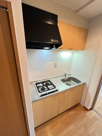 神戸市東灘区岡本２丁目の賃貸マンションのキッチン