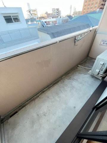 神戸市東灘区岡本２丁目の賃貸マンションのバルコニー