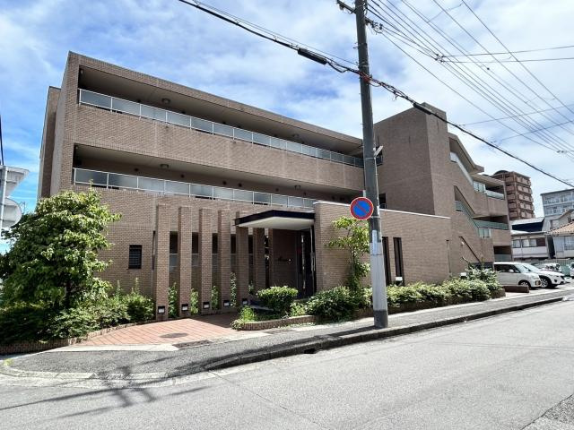 神戸市東灘区岡本２丁目の賃貸マンションの外観