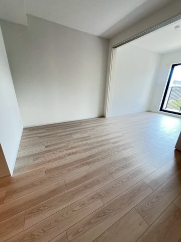 西宮市松原町の賃貸マンションの居間・リビング
