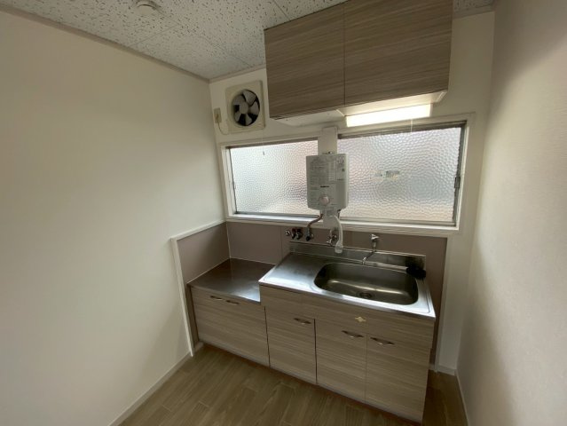 芦屋市呉川町のアパートのキッチン
