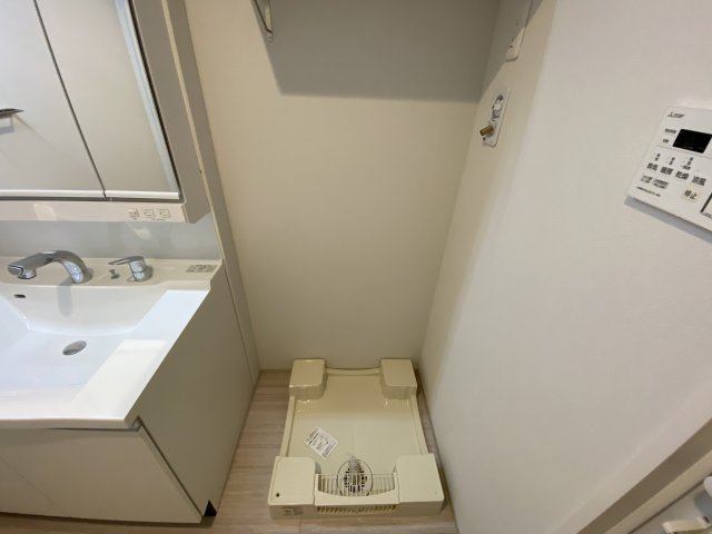 西宮市門戸岡田町の賃貸マンションの洗面所
