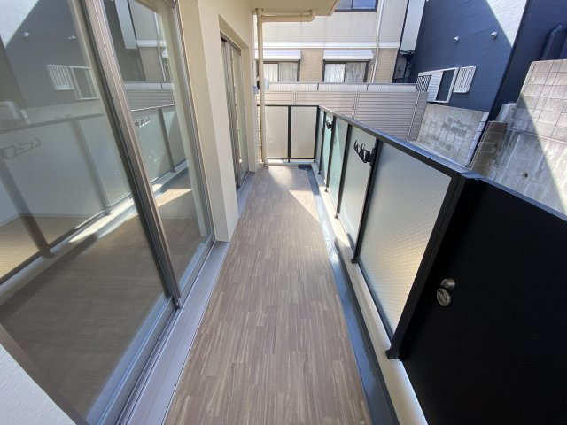 西宮市門戸岡田町の賃貸マンションのバルコニー